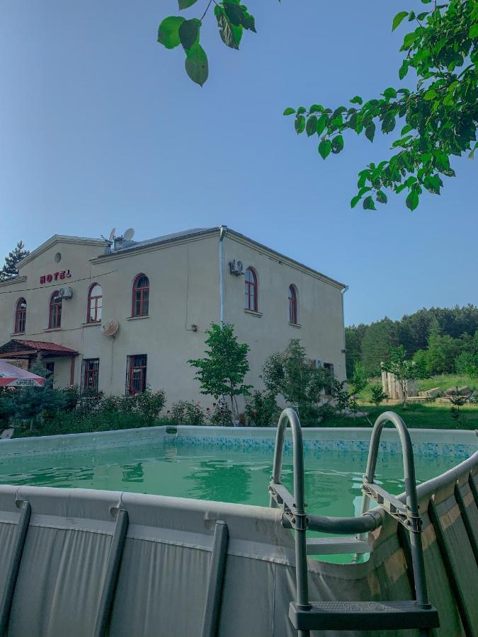 Hotel Kakhaberi Tetritskaro Exterior foto