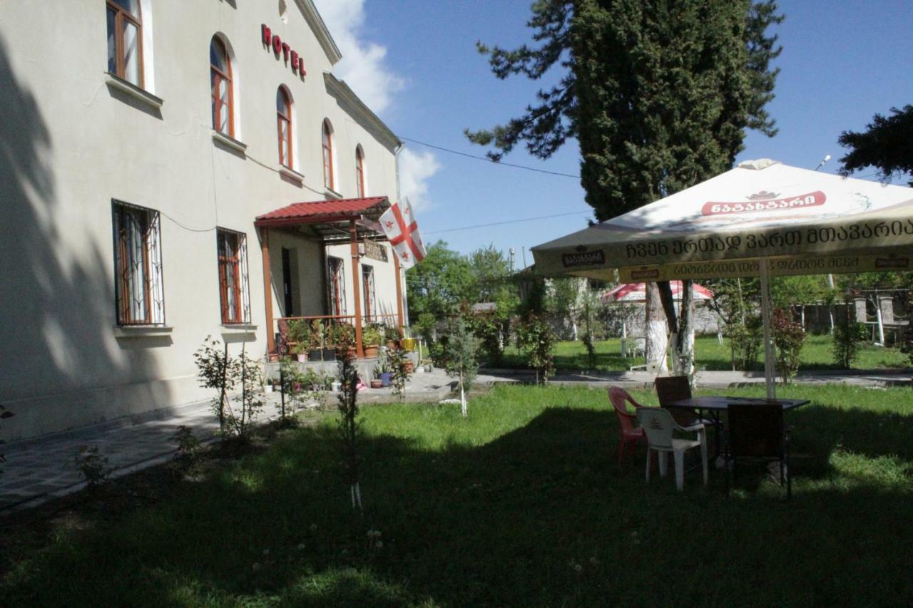 Hotel Kakhaberi Tetritskaro Exterior foto
